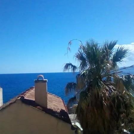 Byron's Sea View Гостевой дом Монемвазия