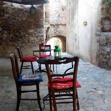 Penzion Byron's Sea View 3*