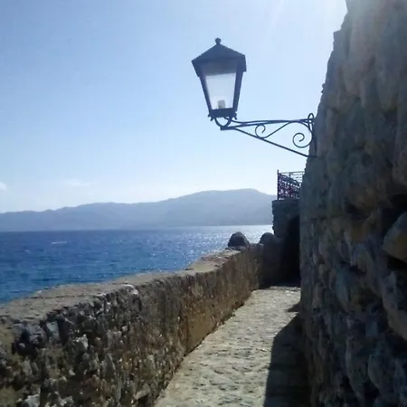 Penzion Byron's Sea View Monemvasía